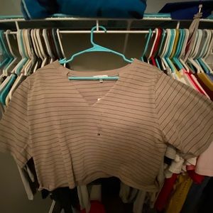 A crop top from buckle, Never worn still has tag and sticker on it